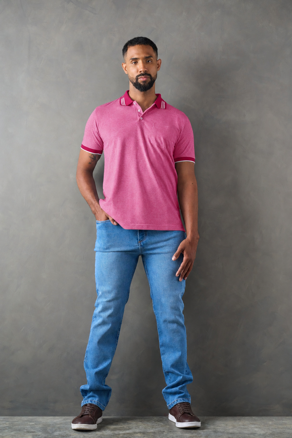 Camiseta tipo polo regular fit rosado