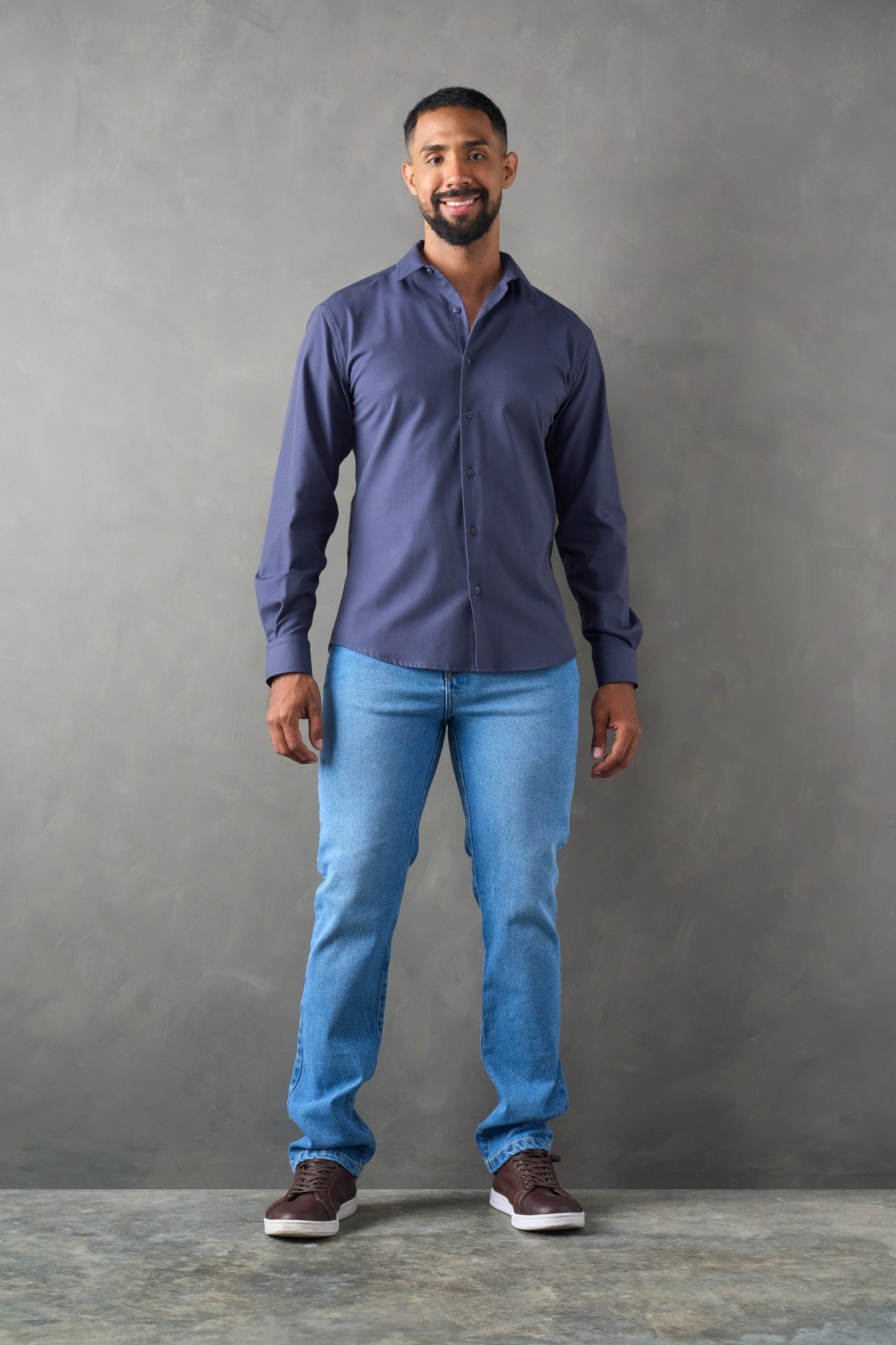 Camisa slim fit azul oscuro